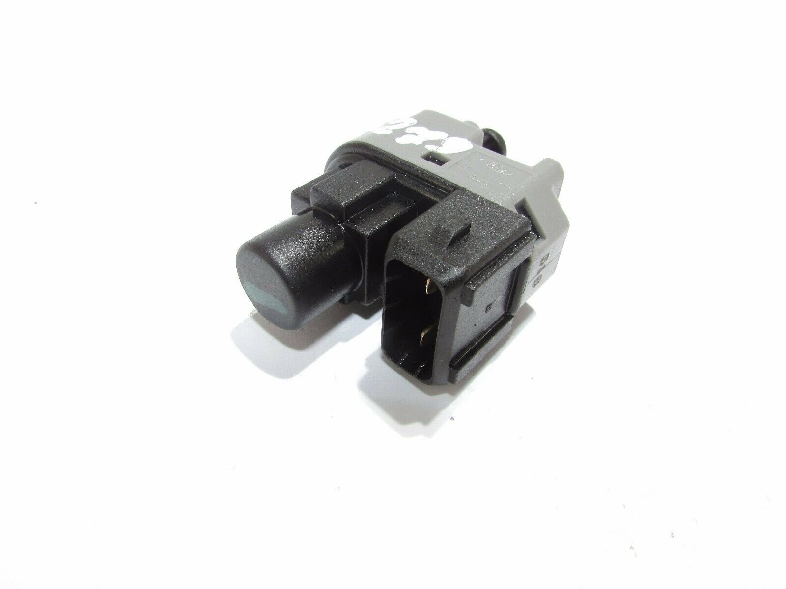 ford-tourneo-connect-2002---2013-fren-musuru-2-pin-1.jpg
