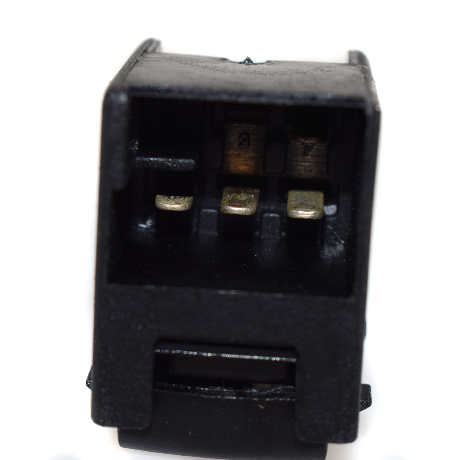 VOLKSWAGEN BORA CAM AÇMA DÜĞMESİ 3B0959855B - resim 1