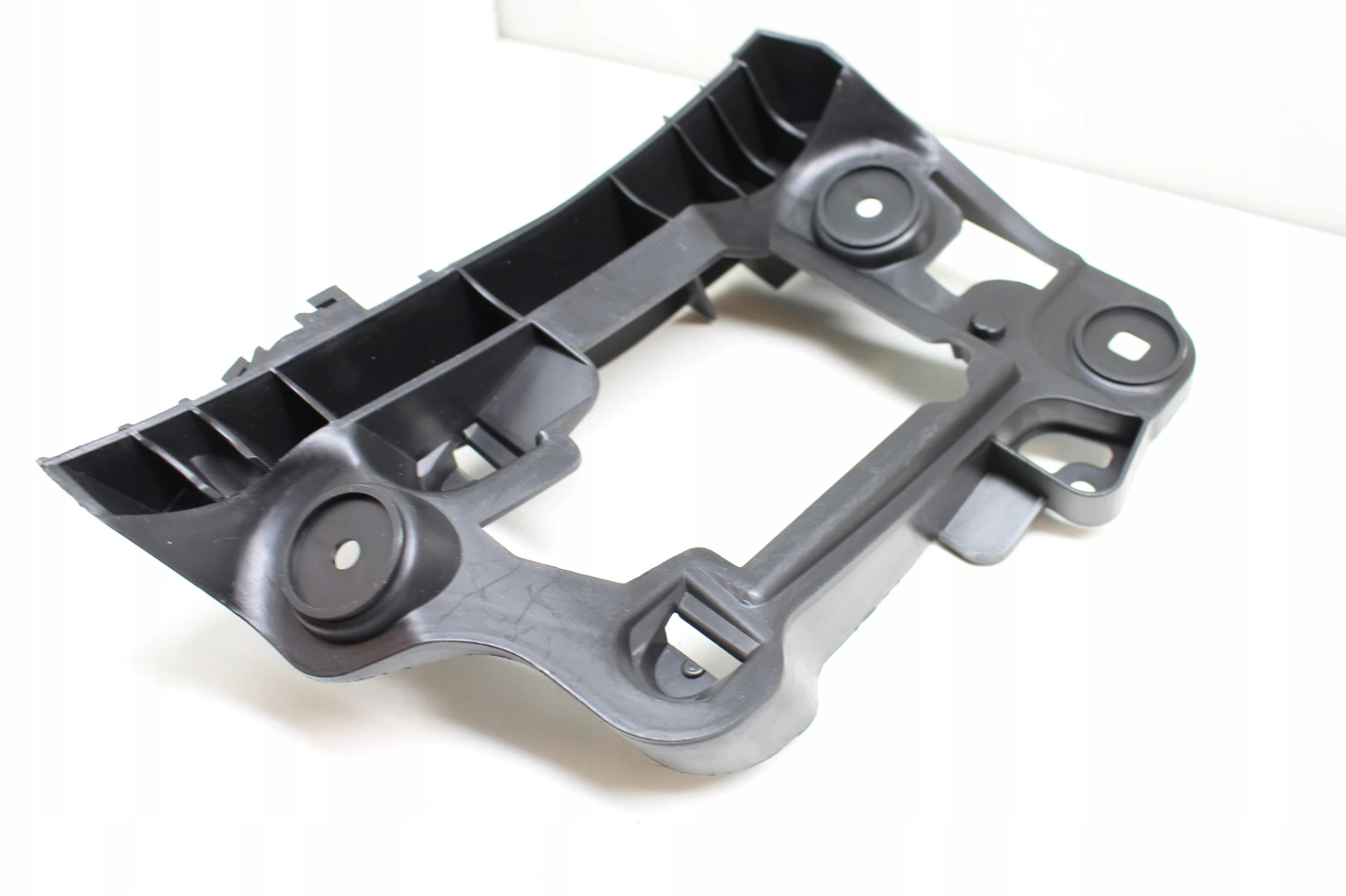VOLKSWAGEN PASSAT CC 2012 - 2017 SAĞ STOP ALT BRAKETİ - resim 1